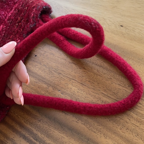 Vintage red felted wool purse unworn - Picture 6 of 6